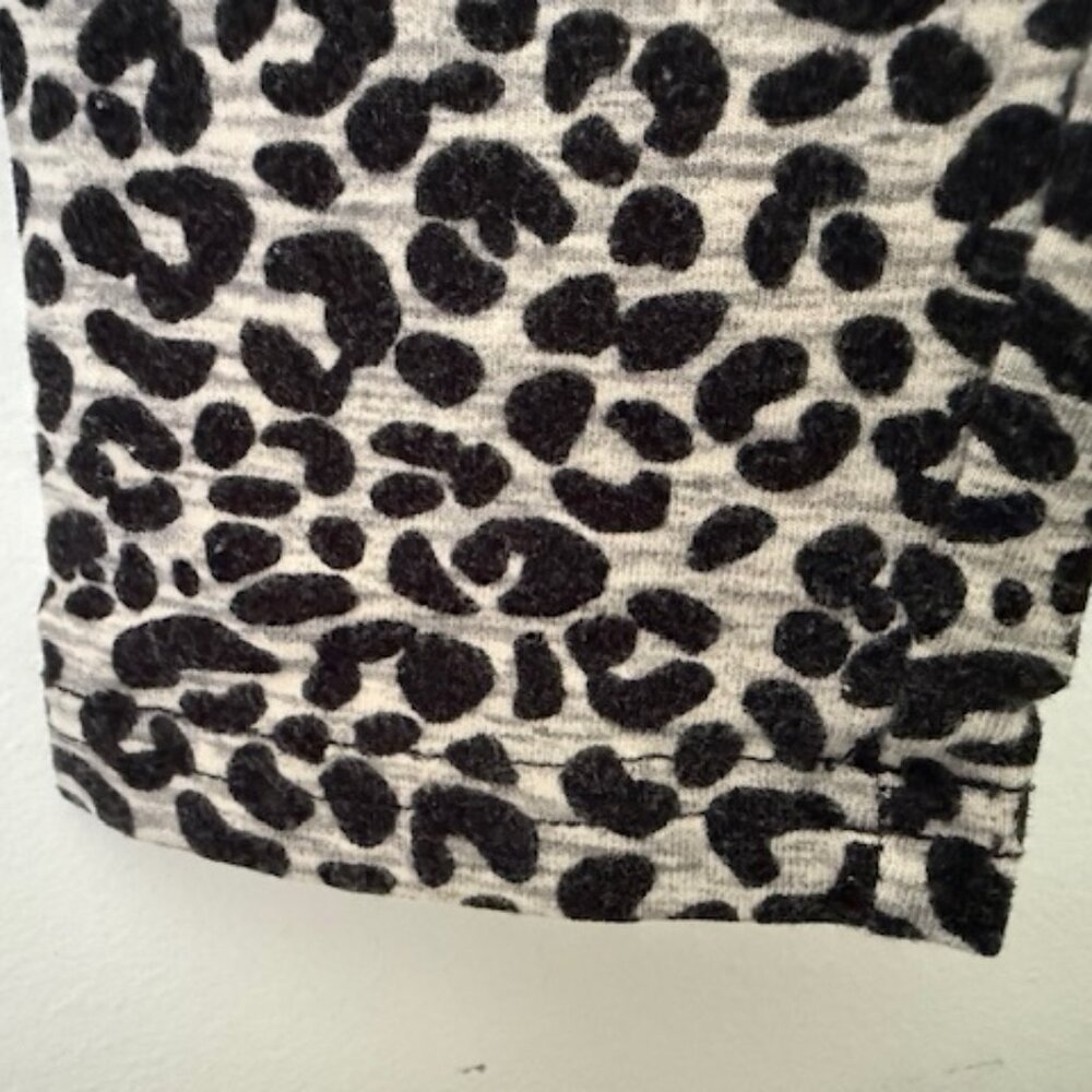Old Navy Girls Leopard Print Leggings — Size Medium (8) - Picture 4 of 5